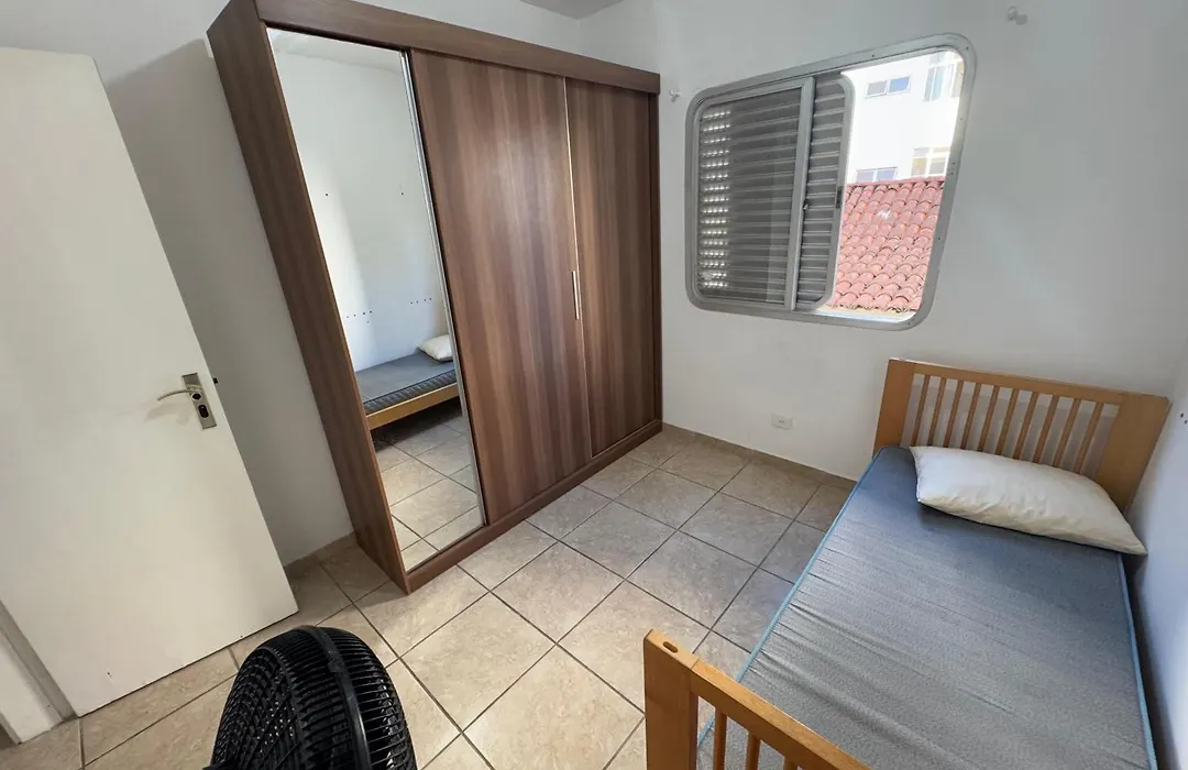Apartamento enseada 500 metro da praia-1