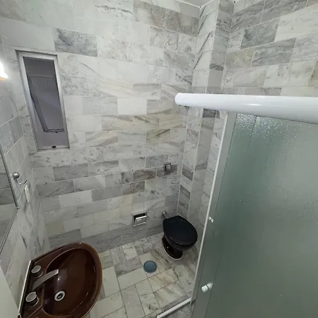 Apartamento enseada 500 metro da praia-3